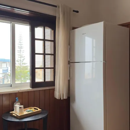 Ensuite 3 Laranja Frente Rochedo Гостевой дом